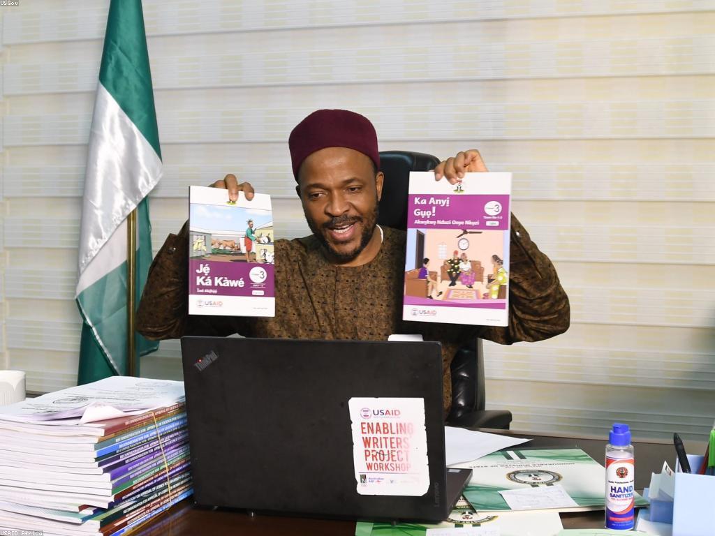 ការពិនិត្យស្លុត៖ ការជ្រើសរើស និងការប្រែប្រួល